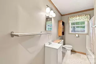 1714 Lazenby St, Newton, NC 28658 - Photo 15