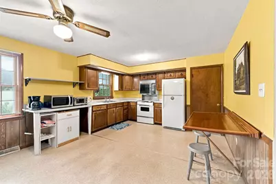 1714 Lazenby Street, Newton, NC 28658 - Photo 9