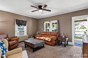 110 E Price St, Hendersonville, NC 28739 - Photo 13