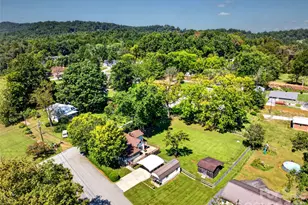 110 E Price St, Hendersonville, NC 28739 - Photo 45