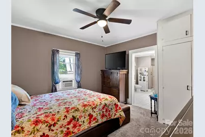 110 E Price Street, Hendersonville, NC 28739 - Photo 19