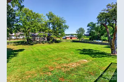 110 E Price Street, Hendersonville, NC 28739 - Photo 43