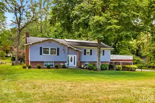 1130 24th Ave Pl NE, Hickory, NC 28601 - Photo 1