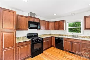 2 Elkmont Pl, Asheville, NC 28804 - Photo 7