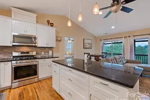 404 Loop Rd, Clyde, NC 28721 - Photo 9