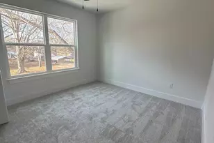 1226 4th St Ln NE, Hickory, NC 28601 - Photo 3
