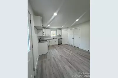 1226 4th Street Lane NE, Hickory, NC 28601 - Photo 9