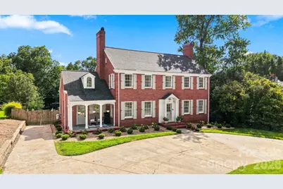 525 2nd Avenue NW, Hickory, NC 28601 - Photo 1