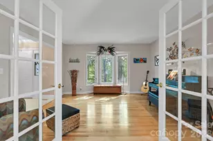 25 Weston Heights Dr, Asheville, NC 28803 - Photo 5