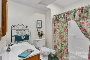 25 Weston Heights Dr, Asheville, NC 28803 - Photo 31