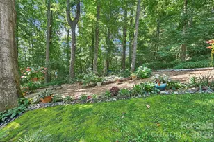 25 Weston Heights Dr, Asheville, NC 28803 - Photo 37