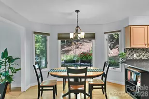 25 Weston Heights Dr, Asheville, NC 28803 - Photo 15