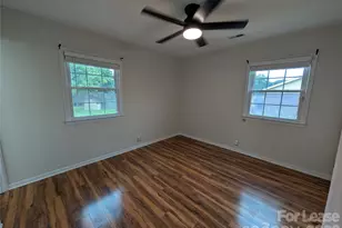 702 Dogwood Ln, Rockingham, NC 28379 - Photo 5