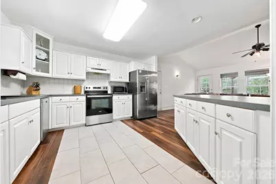 220 5th Street NE, Conover, NC 28613 - Photo 9