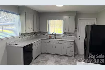 2372 Jamestown Road, Morganton, NC 28655 - Photo 5