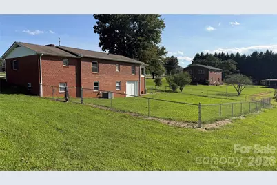 2372 Jamestown Road, Morganton, NC 28655 - Photo 15