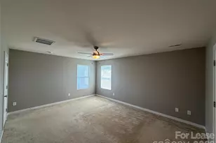 4620 Gibbons Link Rd, Charlotte, NC 28269 - Photo 9