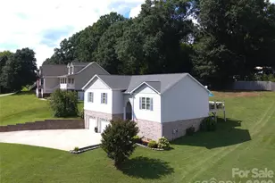 2135 Olde Farm Rd SE, Hudson, NC 28638 - Photo 3
