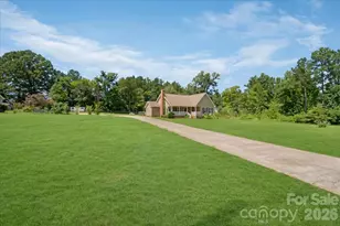2827 E Pinewood Rd, Chester, SC 29706 - Photo 3