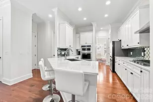 6831 Louisburg Square Ln, Charlotte, NC 28210 - Photo 37