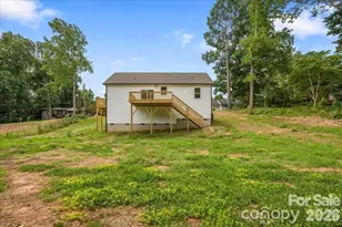 126 Aspen St, Yadkinville, NC 27055 - Photo 23
