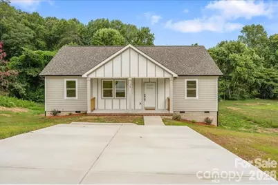 126 Aspen Street, Yadkinville, NC 27055 - Photo 1