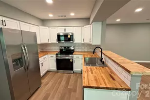 7725 Batavia Ln, Charlotte, NC 28213 - Photo 11