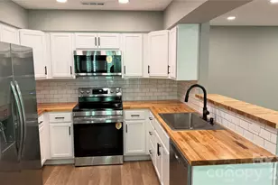 7725 Batavia Ln, Charlotte, NC 28213 - Photo 13