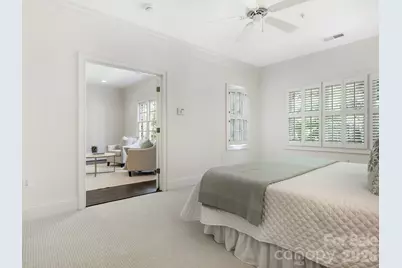 221 Crownsgate Court, Charlotte, NC 28207 - Photo 19