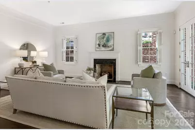 221 Crownsgate Court, Charlotte, NC 28207 - Photo 9