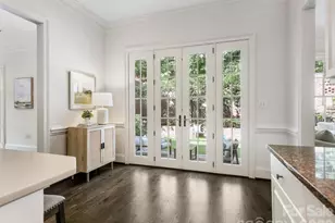 221 Crownsgate Ct, Charlotte, NC 28207 - Photo 13