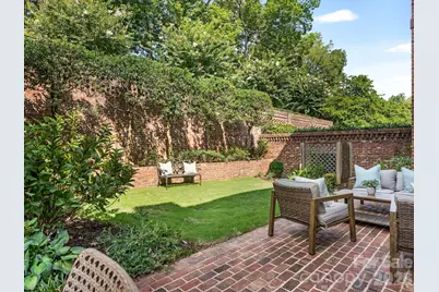221 Crownsgate Court, Charlotte, NC 28207 - Photo 27