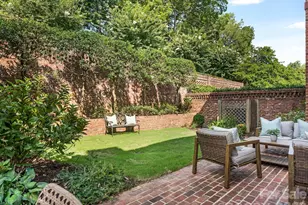 221 Crownsgate Ct, Charlotte, NC 28207 - Photo 27