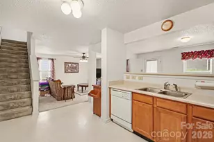 8602 Panglemont Drive, Charlotte, NC 28269 - Photo 17