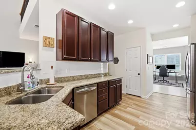 10933 Stone Trail Road, Charlotte, NC 28213 - Photo 11