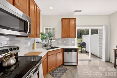 11638 Stockdale Court, Pineville, NC 28134 - Photo 9