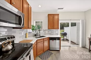 11638 Stockdale Ct, Pineville, NC 28134 - Photo 9