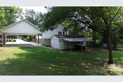 618 S Poplar Street, Lincolnton, NC 28092 - Photo 31