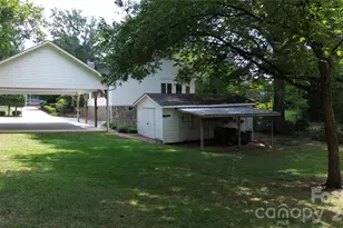 618 S Poplar St, Lincolnton, NC 28092 - Photo 31