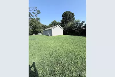 47 14th Street SE, Hickory, NC 28602 - Photo 3