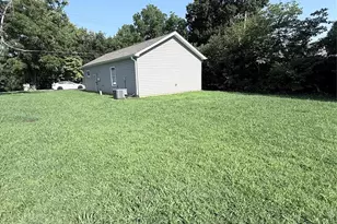 47 14th St SE, Hickory, NC 28602 - Photo 3