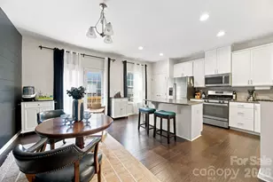 1321 Queen Lyon Ct, Charlotte, NC 28205 - Photo 11