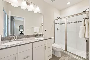 1321 Queen Lyon Ct, Charlotte, NC 28205 - Photo 23