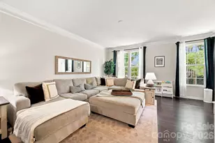 1321 Queen Lyon Ct, Charlotte, NC 28205 - Photo 21