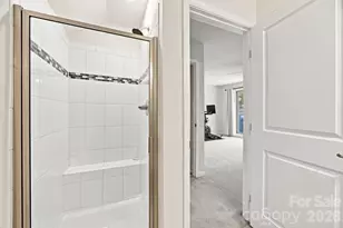 1321 Queen Lyon Ct, Charlotte, NC 28205 - Photo 27