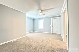 301 Magnolia St, Granite Falls, NC 28630 - Photo 7
