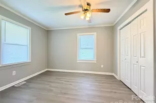 301 Magnolia St, Granite Falls, NC 28630 - Photo 9