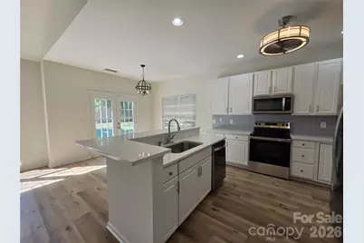 8800 Cavonnier Lane, Charlotte, NC 28216 - Photo 7