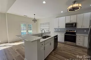 8800 Cavonnier Ln, Charlotte, NC 28216 - Photo 7