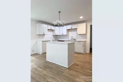 332 Mountain View Street, Gastonia, NC 28052 - Photo 3